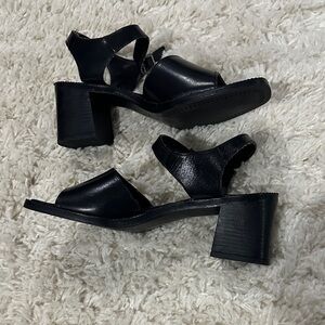 Naturano Women's Black Italian Leather Sandals